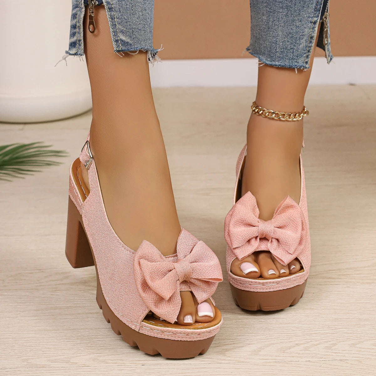 Leather Heels with Bow
