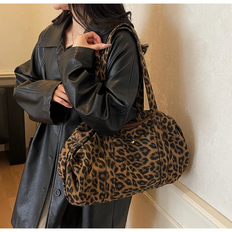 Leopard Canvas Shoulder Bag