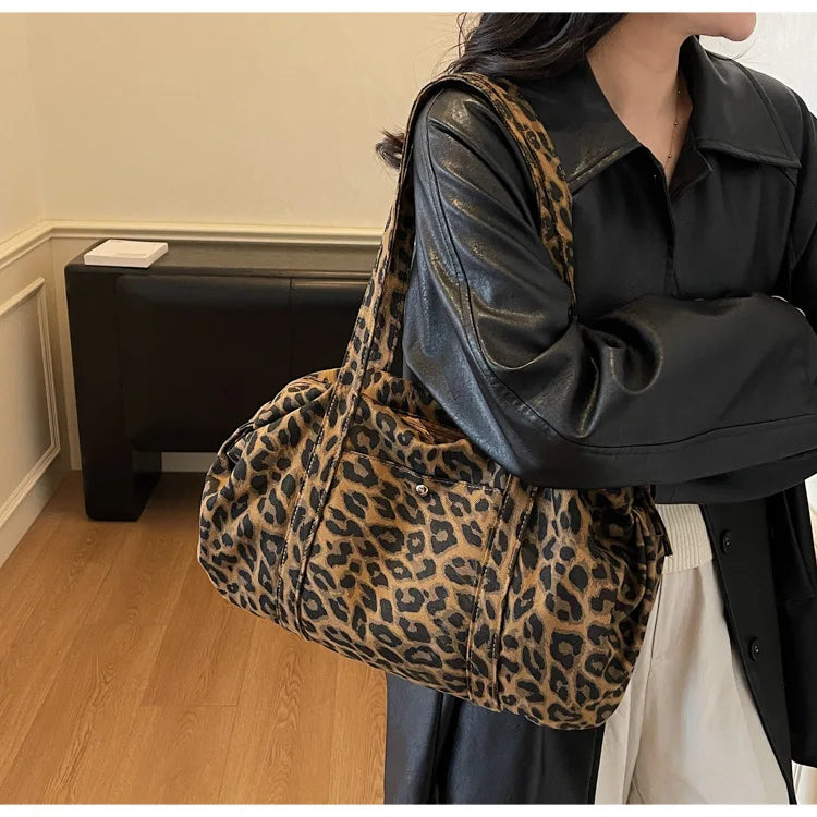 Leopard Canvas Shoulder Bag