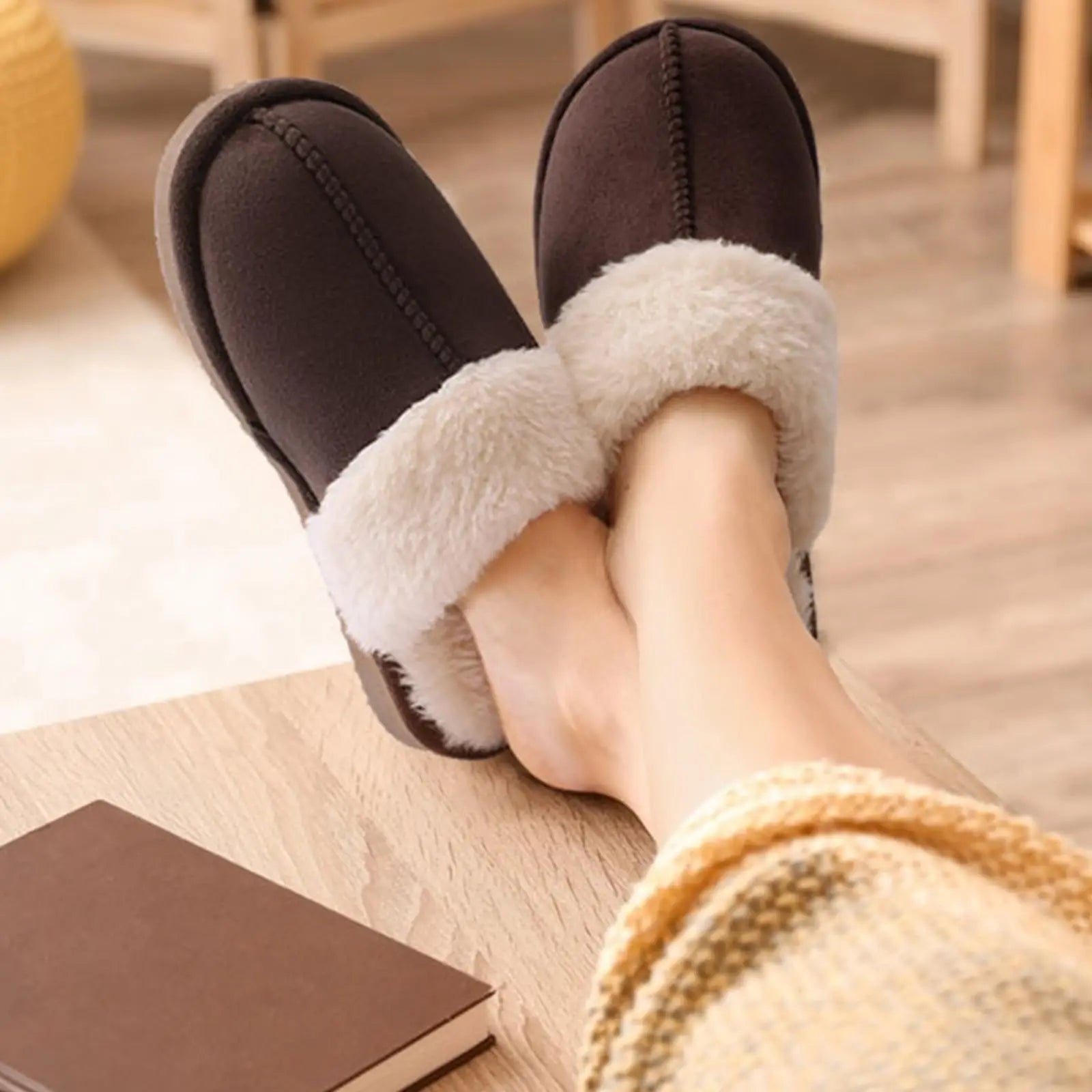 House Slippers with Fur