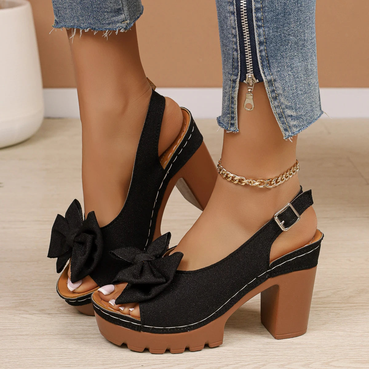 Leather Heels with Bow
