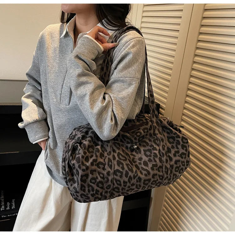 Leopard Canvas Shoulder Bag