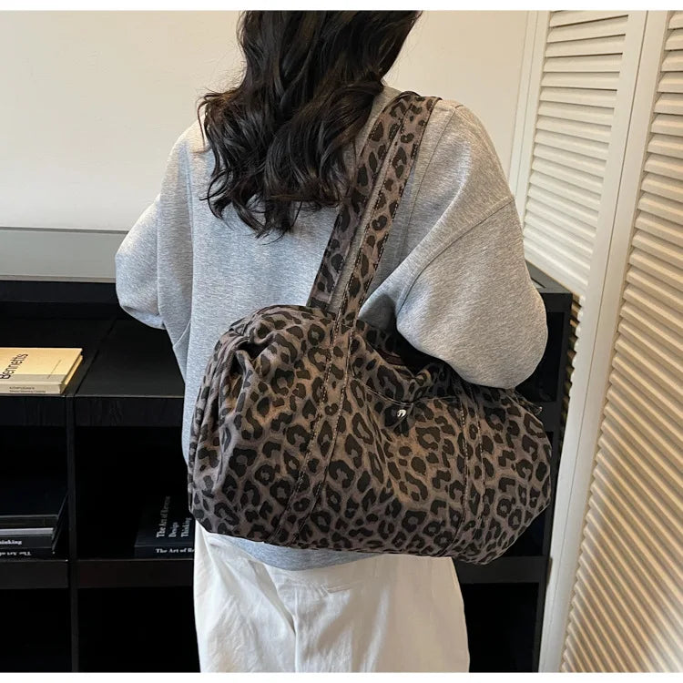 Leopard Canvas Shoulder Bag