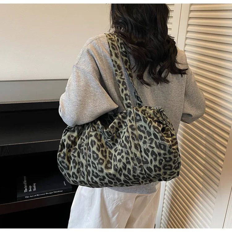 Leopard Canvas Shoulder Bag